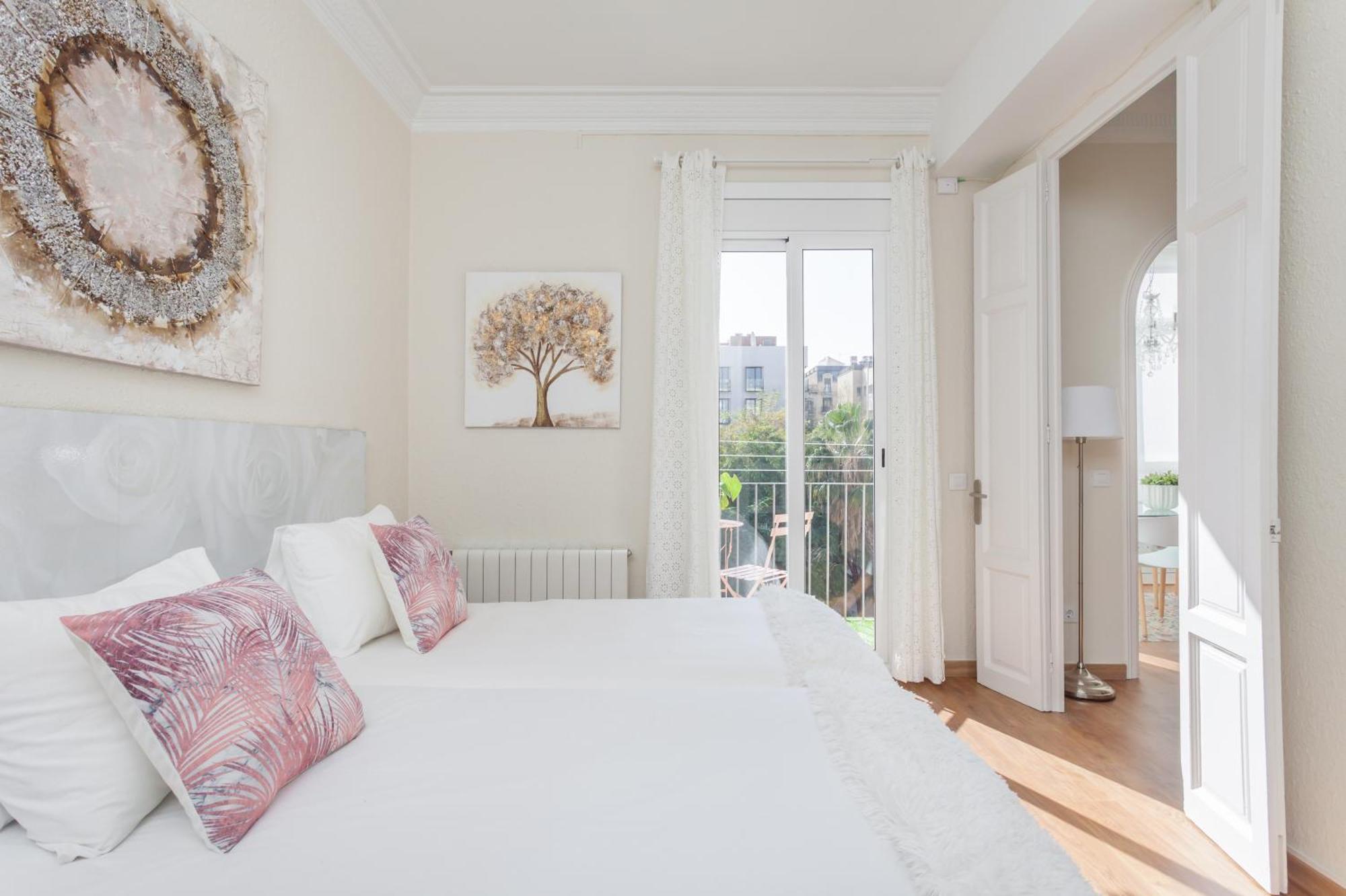Art House Fira Apartments Барселона Екстериор снимка