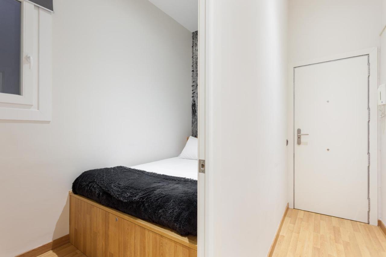 Art House Fira Apartments Барселона Екстериор снимка