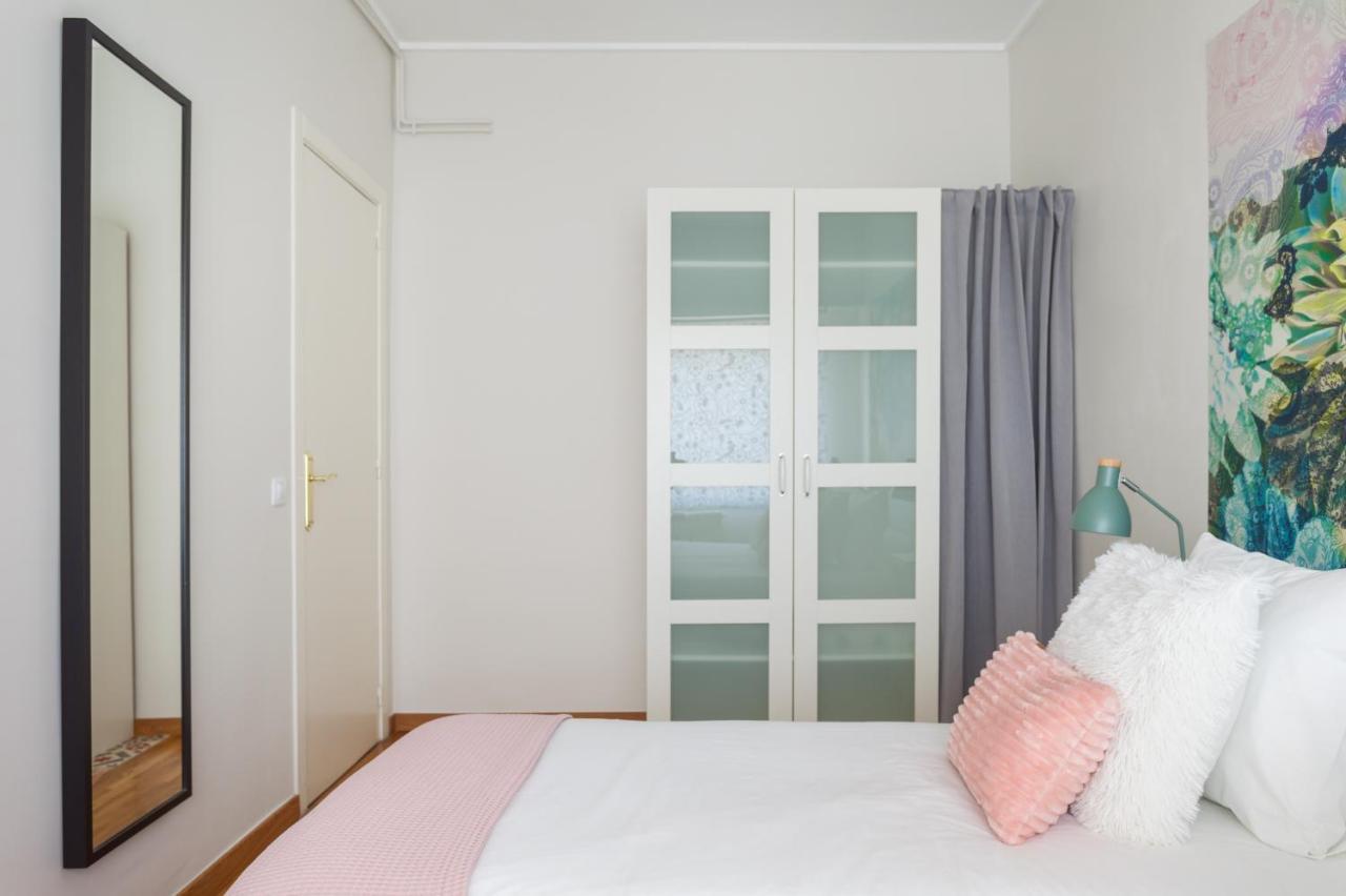 Art House Fira Apartments Барселона Екстериор снимка