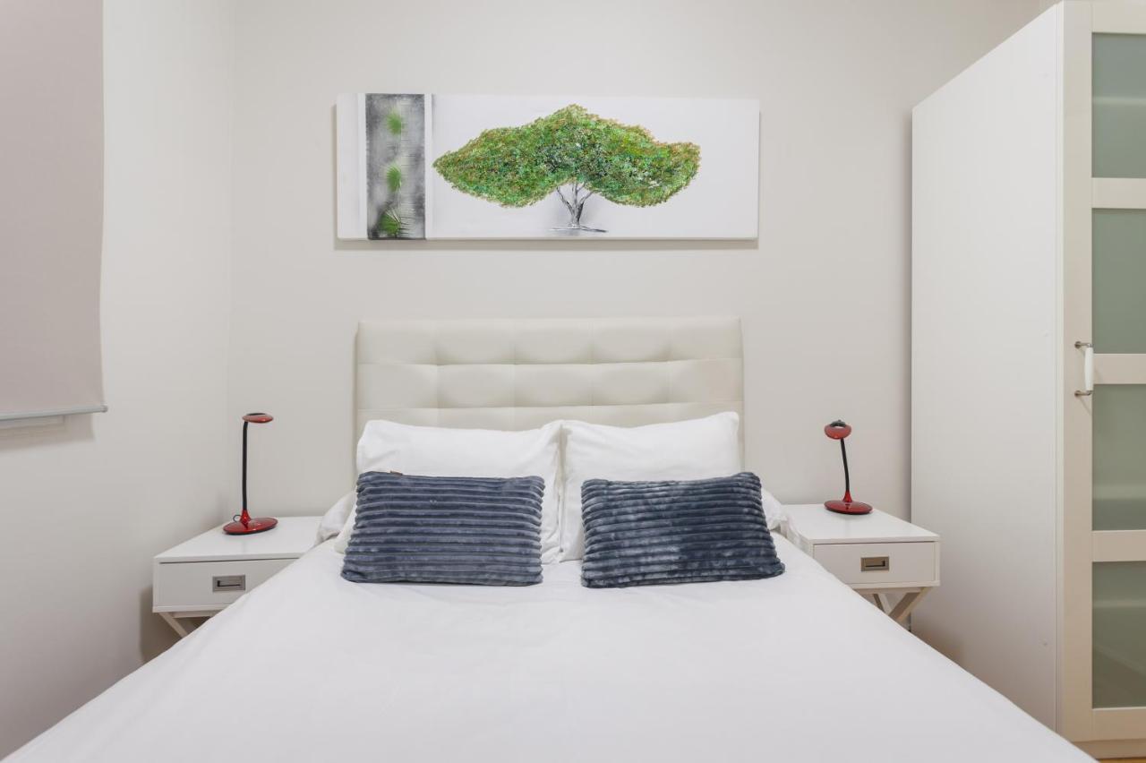 Art House Fira Apartments Барселона Екстериор снимка
